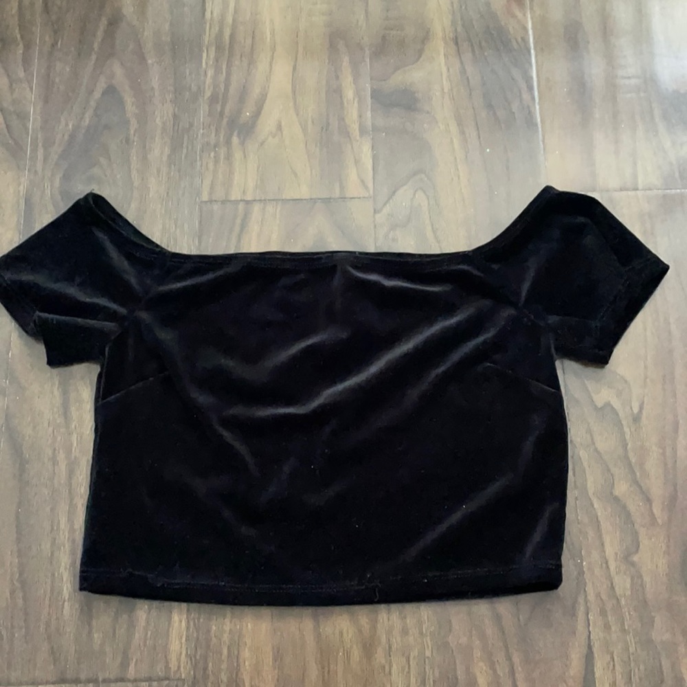 Black Velvet Off the Shoulder Cropped Short Sleeve